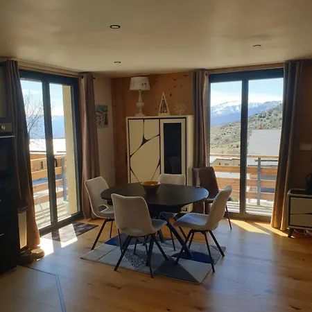 Les Sorbiers Apartment *